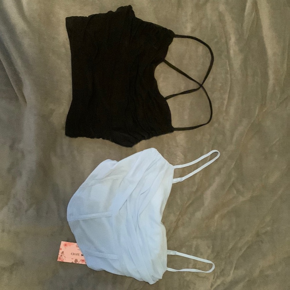2 crop tops